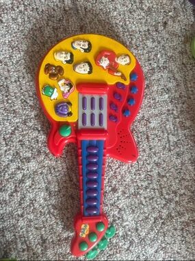 The Wiggles Vintage Red and Yellow Kids Musical Guitar Toy - Interactive Buttons